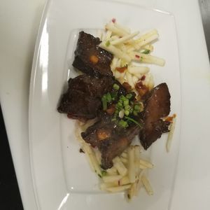 Meet your Posher, Wing